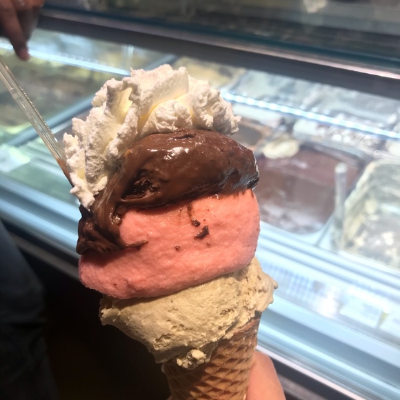 ๐New Posh Ambassador๐ - Picture 2 of 2